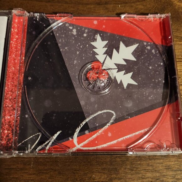 Justin Bieber Under the Mistletoe Christmas CD 2011 - Picture 5 of 6